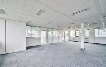 Photo 2 – location bureaux	SAINT THIBAULT DES VIGNES (77400)