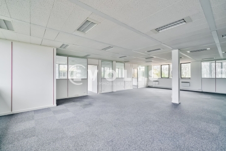 Photo 3 – location bureaux	SAINT THIBAULT DES VIGNES (77400)