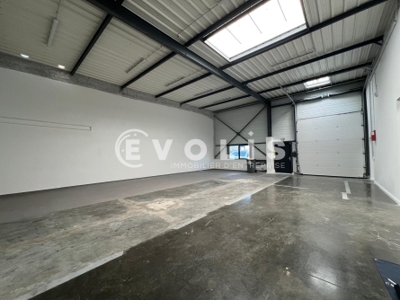 Photo 5 – location Entrepôts / activités	POMMIERS (69480)