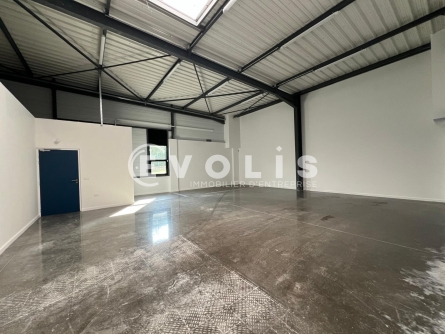 Photo 2 – location Entrepôts / activités	POMMIERS (69480)