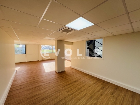 Photo 12 – location Entrepôts / activités	SAINT THIBAULT DES VIGNES (77400)