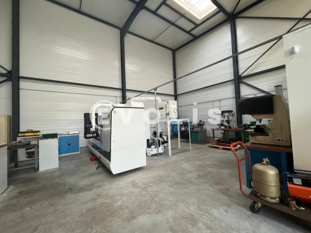 Photo 2 – location Entrepôts / activités	TREVOUX (01600)