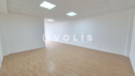 Photo 4 – vente Entrepôts / activités	SERRIS (77700)