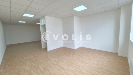 Photo 5 – vente Entrepôts / activités	SERRIS (77700)