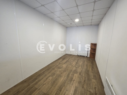 Photo 12 – location Entrepôts / activités	RIS ORANGIS (91130)