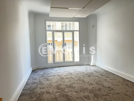Photo 5 – vente bureaux	PARIS (75008)