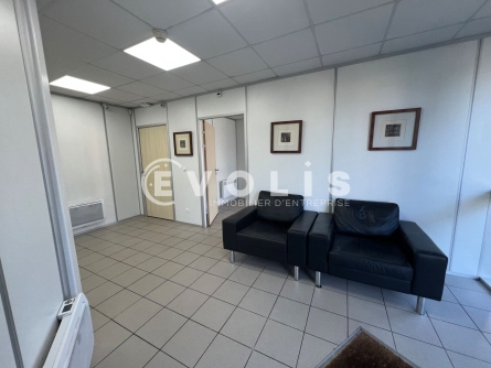 Photo 5 – location Entrepôts / activités	CROSNE (91560)