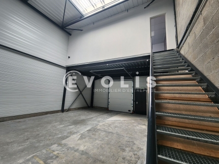Photo 5 – vente Entrepôts / activités	VAULX MILIEU (38090)