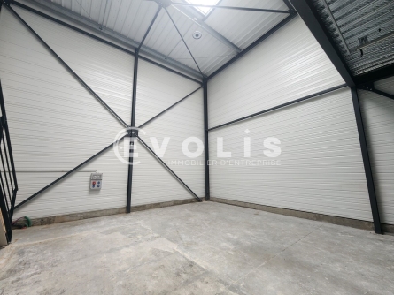 Photo 7 – vente Entrepôts / activités	VAULX MILIEU (38090)