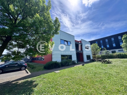 Photo 2 – vente Entrepôts / activités	SAINT PRIEST (69800)