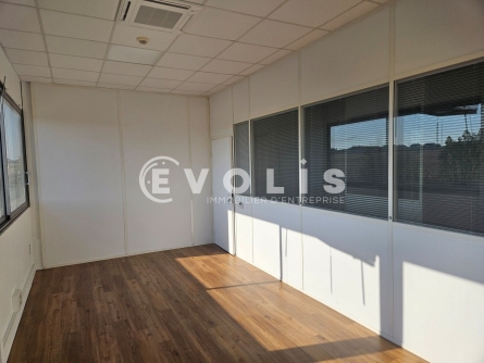 Photo 12 – location Entrepôts / activités	MORANGIS (91420)