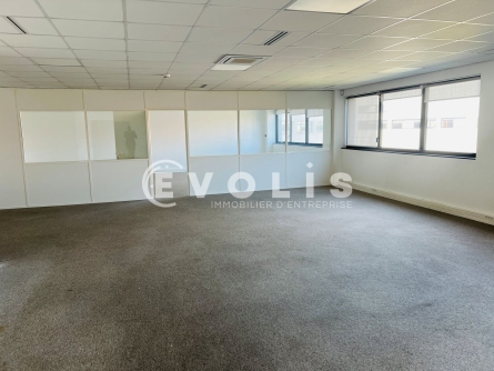 Photo 7 – location Entrepôts / activités	ROMAINVILLE (93230)