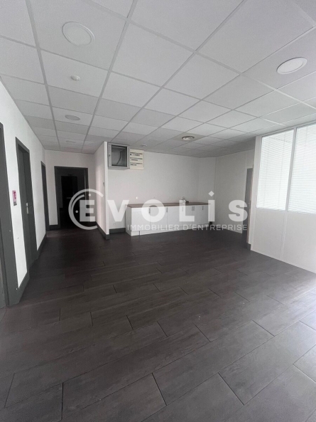 Photo 4 – location Locaux commerciaux	MERIGNAC (33700)