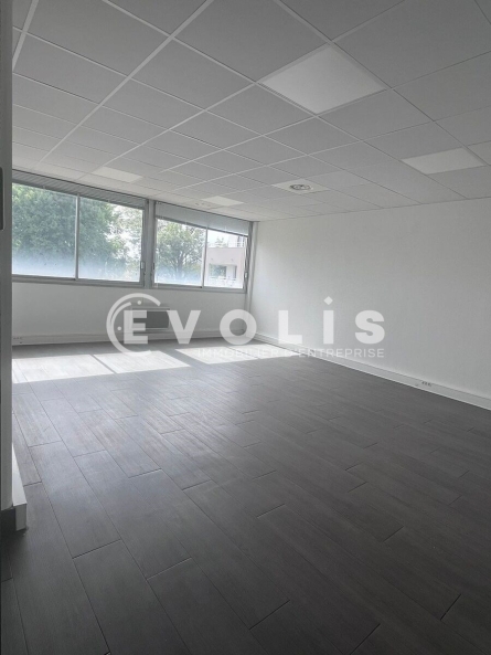 Photo 5 – location Locaux commerciaux	MERIGNAC (33700)