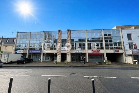 Photo 1 – location Locaux commerciaux	MERIGNAC (33700)