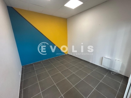 Photo 8 – location Entrepôts / activités	GUIBEVILLE (91630)