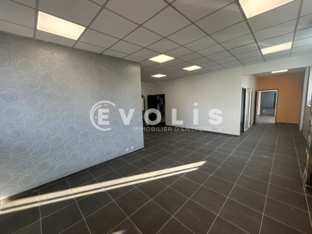 Photo 2 – location Entrepôts / activités	GUIBEVILLE (91630)