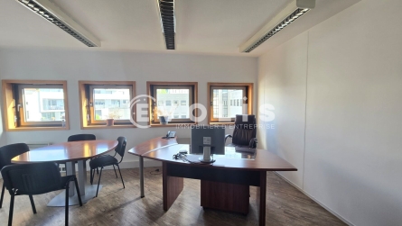 Photo 11 – location bureaux	LE KREMLIN BICETRE (94270)