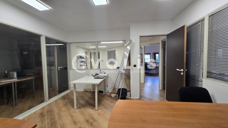 Photo 9 – location bureaux	LE KREMLIN BICETRE (94270)