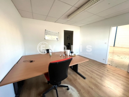 Photo 7 – location Entrepôts / activités	EYSINES (33320)