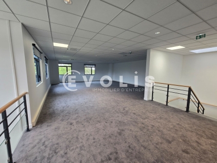 Photo 5 – location Entrepôts / activités	FLEURY MEROGIS (91700)