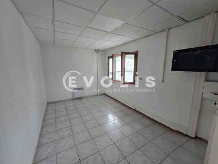 Photo 7 – location Entrepôts / activités	BOISSY SOUS SAINT YON (91790)