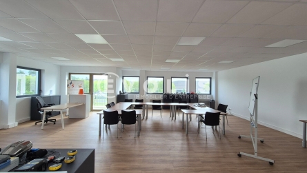 Photo 2 – location Entrepôts / activités	BAILLY ROMAINVILLIERS (77700)