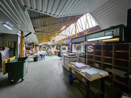 Photo 5 – location Entrepôts / activités	BAGNEUX (92220)