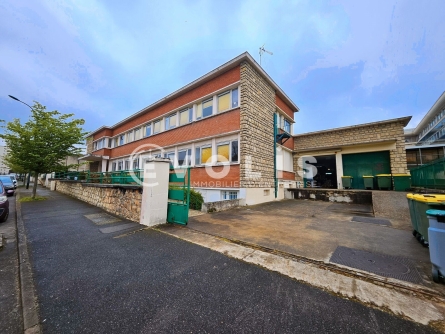 Photo 1 – location Entrepôts / activités	BAGNEUX (92220)