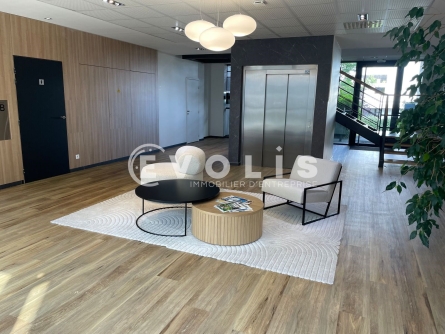 Photo 5 – location bureaux	SAINT PRIEST (69800)