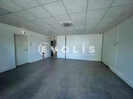 Photo 9 – location Entrepôts / activités	BORDEAUX (33300)