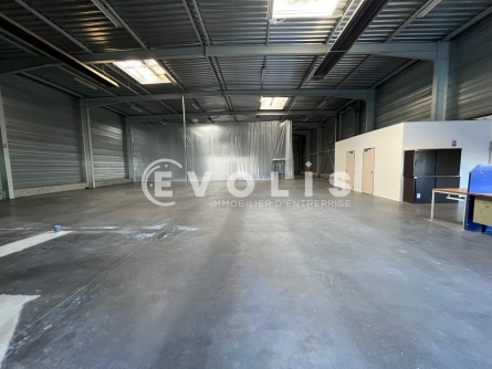 Photo 7 – location Entrepôts / activités	VOURLES (69390)