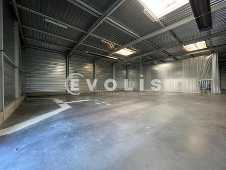Photo 8 – location Entrepôts / activités	VOURLES (69390)