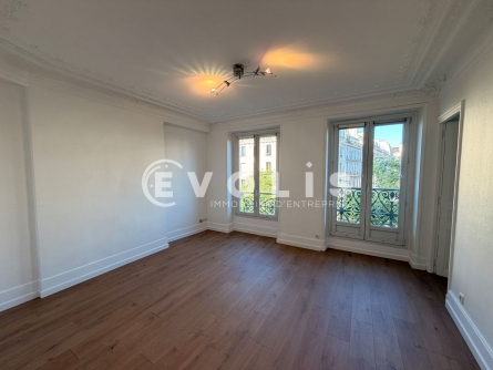 Photo 2 – location bureaux	PARIS (75001)