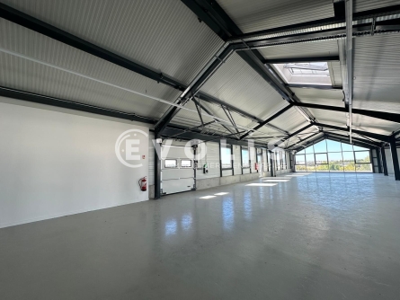 Photo 9 – location Entrepôts / activités	NANTERRE (92000)