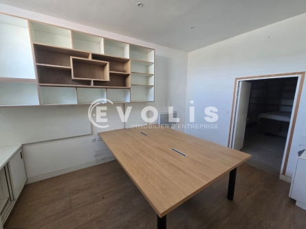 Photo 3 – location Entrepôts / activités	OLLAINVILLE (91340)