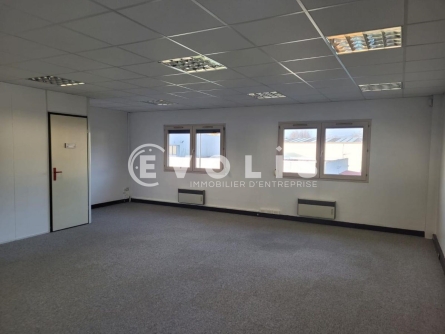 Photo 2 – location Entrepôts / activités	MASSY (91300)