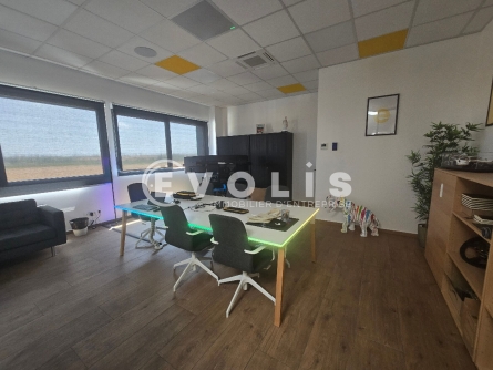 Photo 7 – location Entrepôts / activités	VILLEJUST (91140)
