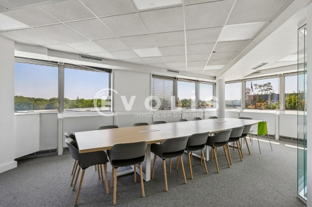Photo 2 – location bureaux	SURESNES (92150)