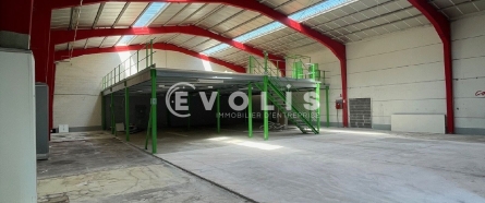 Photo 2 – location Entrepôts / activités	MARCQ EN BAROEUL (59700)