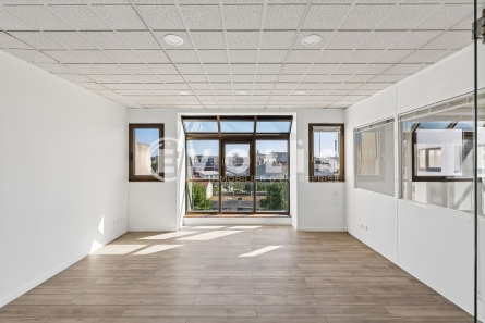 Photo 2 – location bureaux	IVRY SUR SEINE (94200)
