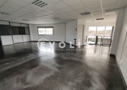 Photo 4 – location Entrepôts / activités	VOURLES (69390)