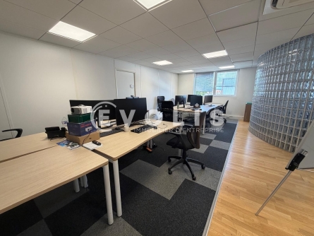 Photo 2 – location bureaux	FRESNES (94260)