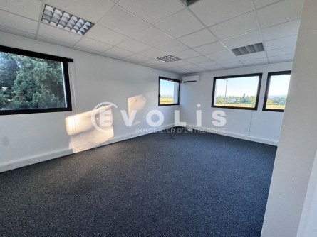 Photo 9 – location bureaux	RILLIEUX LA PAPE (69140)
