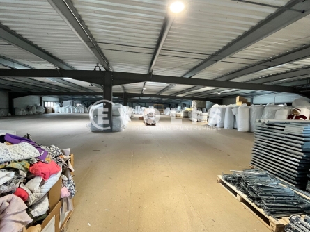 Photo 1 – vente Entrepôts / activités	AUDENGE (33980)