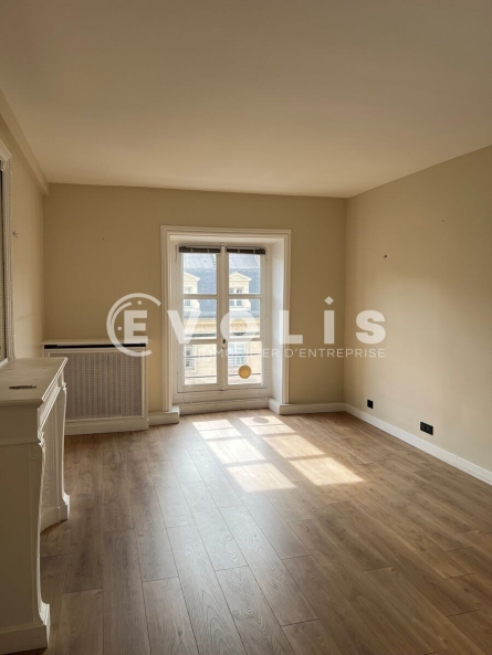 Photo 4 – location bureaux	PARIS (75008)