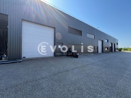 Photo 10 – location Entrepôts / activités	SAINT VULBAS (01150)