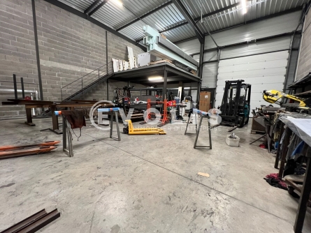 Photo 13 – location Entrepôts / activités	SAINT VULBAS (01150)