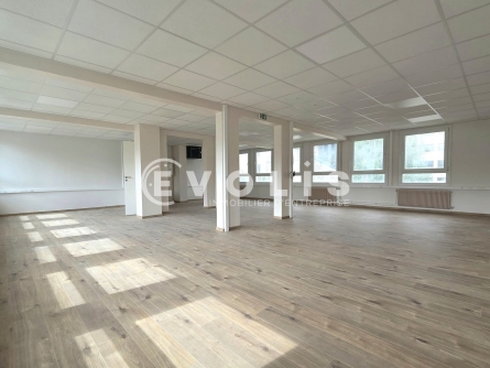 Photo 1 – location bureaux	IVRY SUR SEINE (94200)