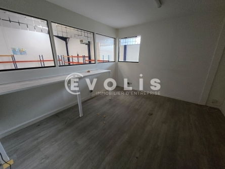 Photo 7 – location Entrepôts / activités	EPINAY SOUS SENART (91860)